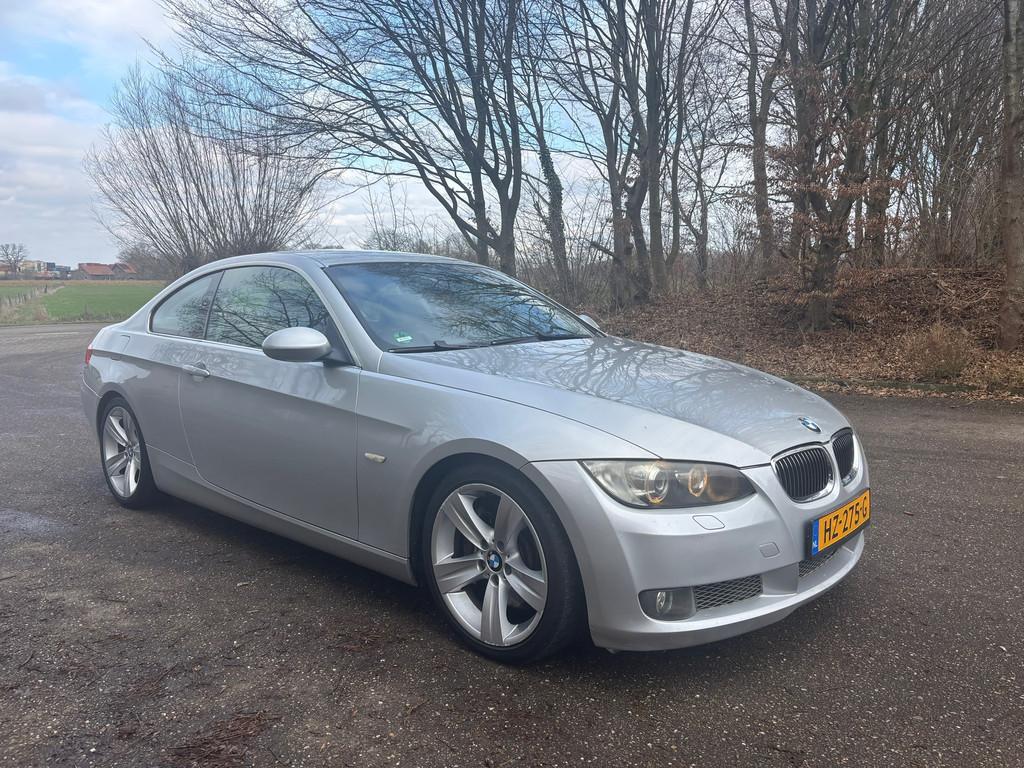 BMW 3-serie Coupé 335i Coupe High Executive | 400 PK |APK 1, Auto's, BMW, Automaat, Achterwielaandrijving, Zwart, 4 stoelen