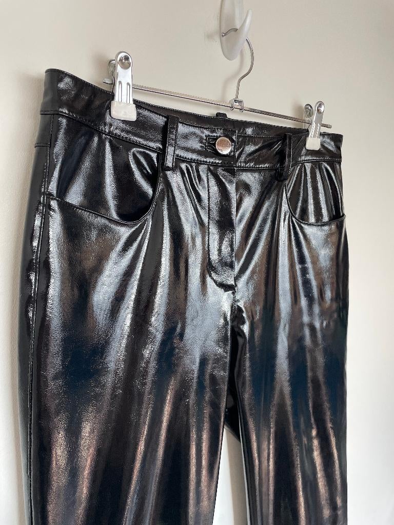 Maje Paveli vinyl cropped broek zwart slim high rise maat 38, Kleding | Dames, Broeken en Pantalons, Maat 38/40 (M), Contactformulier website
