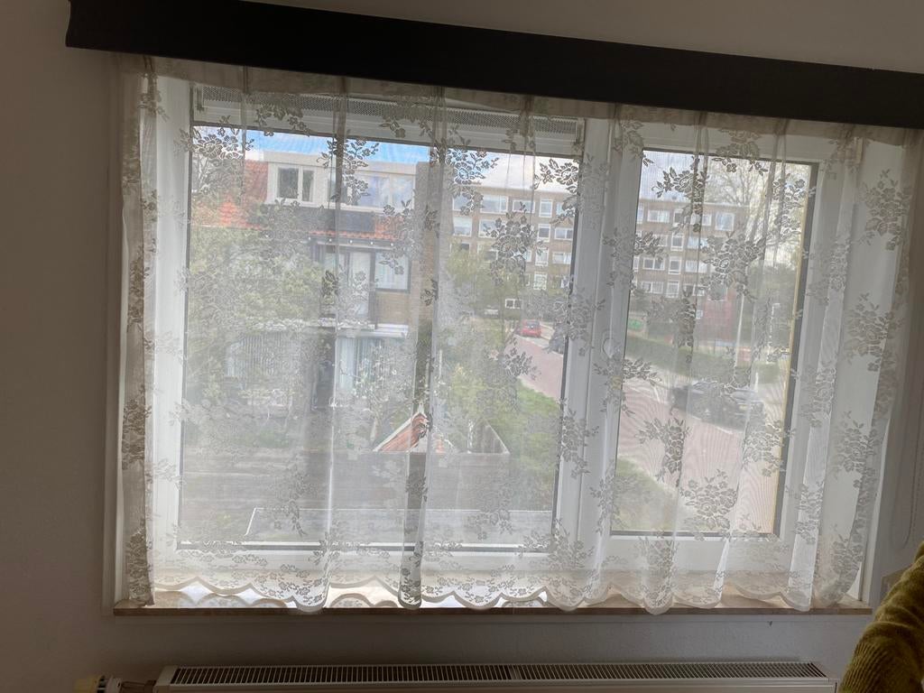 Kanten vitrage, Ophalen of Verzenden, Zo goed als nieuw, 200 cm of meer