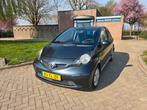 Toyota Aygo 1.0 12V | AUTOMAAT | AIRCO | APK 23-03-2027!, Stof, Zwart, 4 stoelen, 68 pk