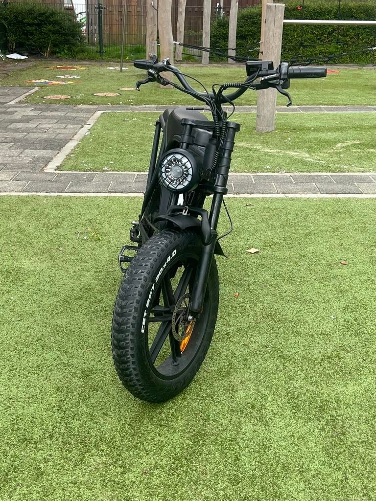 Ouxi V8, 59 cm of meer, Ophalen, Zo goed als nieuw, Overige merken