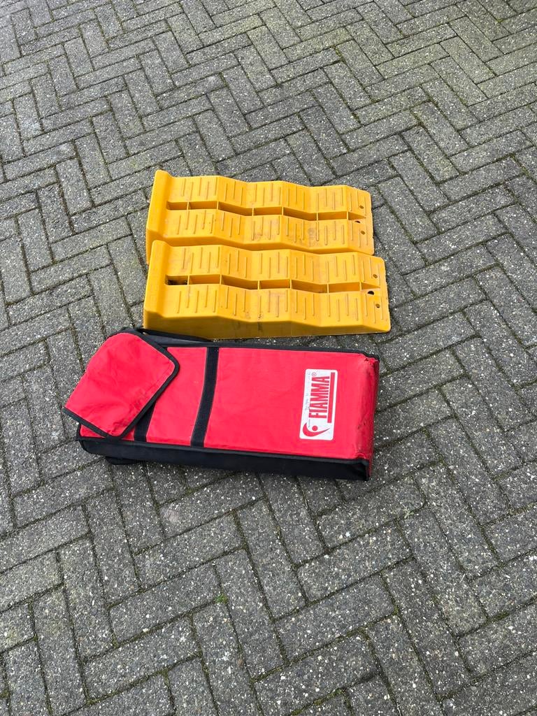 Fiamma oprijdblokken voor caravan of camper, Caravans en Kamperen, Caravan accessoires, Ophalen, Zo goed als nieuw