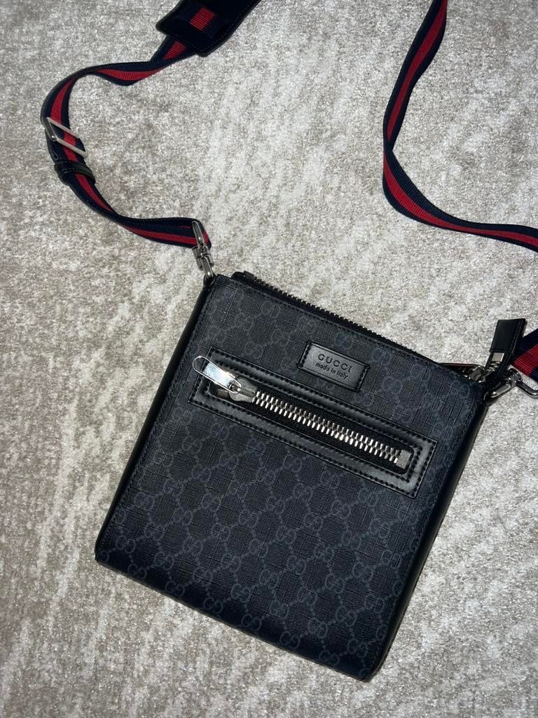 Gucci heren tas, Sieraden, Tassen en Uiterlijk, Tassen | Schoudertassen, Ophalen, Zo goed als nieuw, Zwart