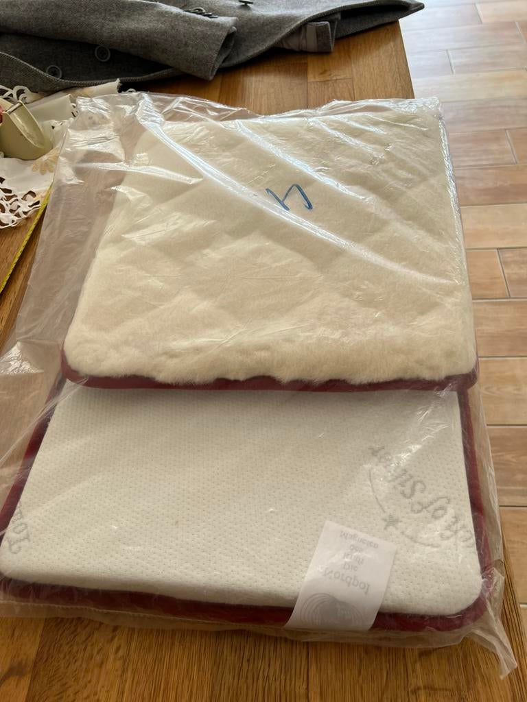 1 stoelkussen  merinowolle nieuw. 40x100, Ophalen, Nieuw, Wit