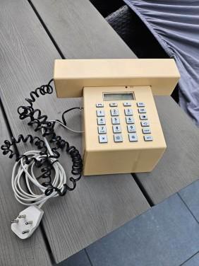 Vintage primafoon Jan des Bouvrie Kubus telefoon model 4642., Telecommunicatie, Telefooncentrales, Gebruikt, Analoge centrale