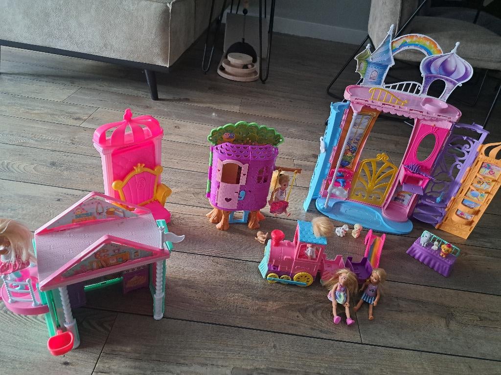 Barbie/chelsea, Kinderen en Baby's, Speelgoed | Poppen, Ophalen, Gebruikt, Barbie