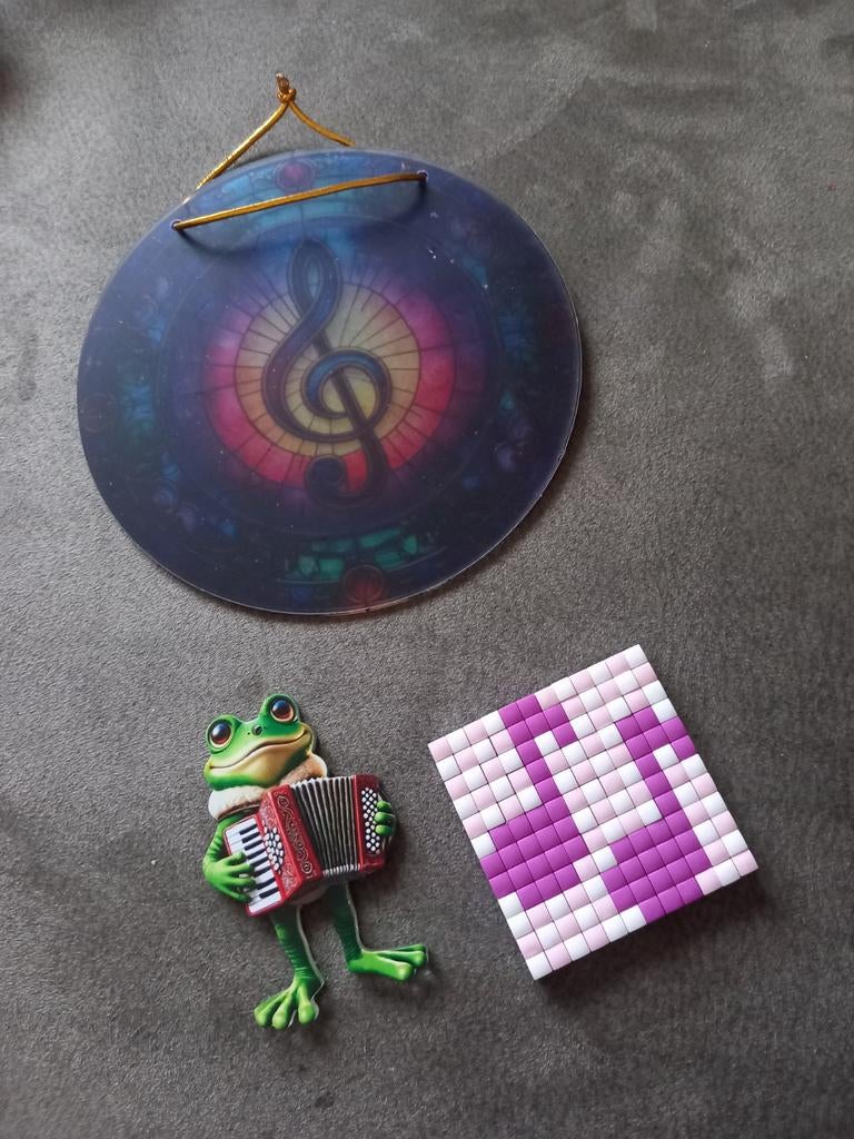 Gratis muziek decoratie spulletjes, Ophalen of Verzenden