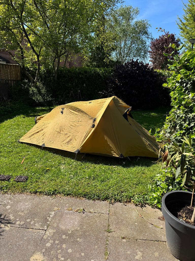 lichtgewicht tunnel tent 3,5 kg, Caravans en Kamperen, Tenten, Ophalen, Zo goed als nieuw, Tot en met 2