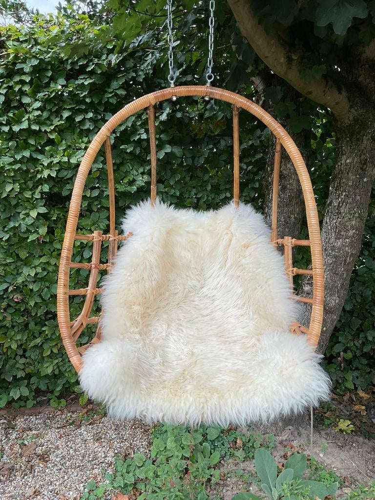 Hangstoel rotan 82x63 cm, Ophalen, Zo goed als nieuw