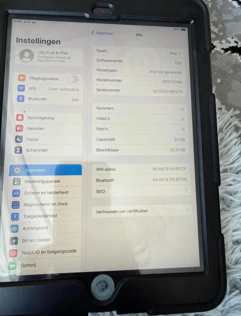 iPad 5e generatie, Computers en Software, Apple iPads, Zo goed als nieuw, Apple iPad, 10 inch, 32 GB, Ophalen of Verzenden