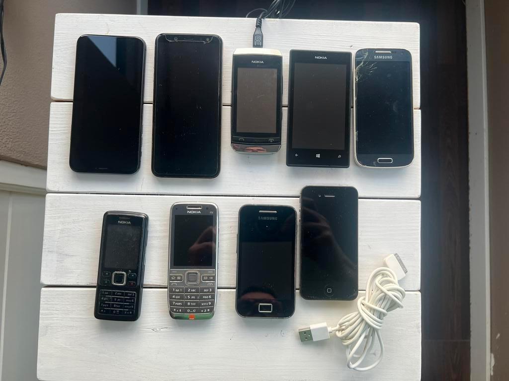 Partij oudere mobiele telefoons, Gebruikt, Overige modellen, Ophalen of Verzenden, Minder dan 3 megapixel