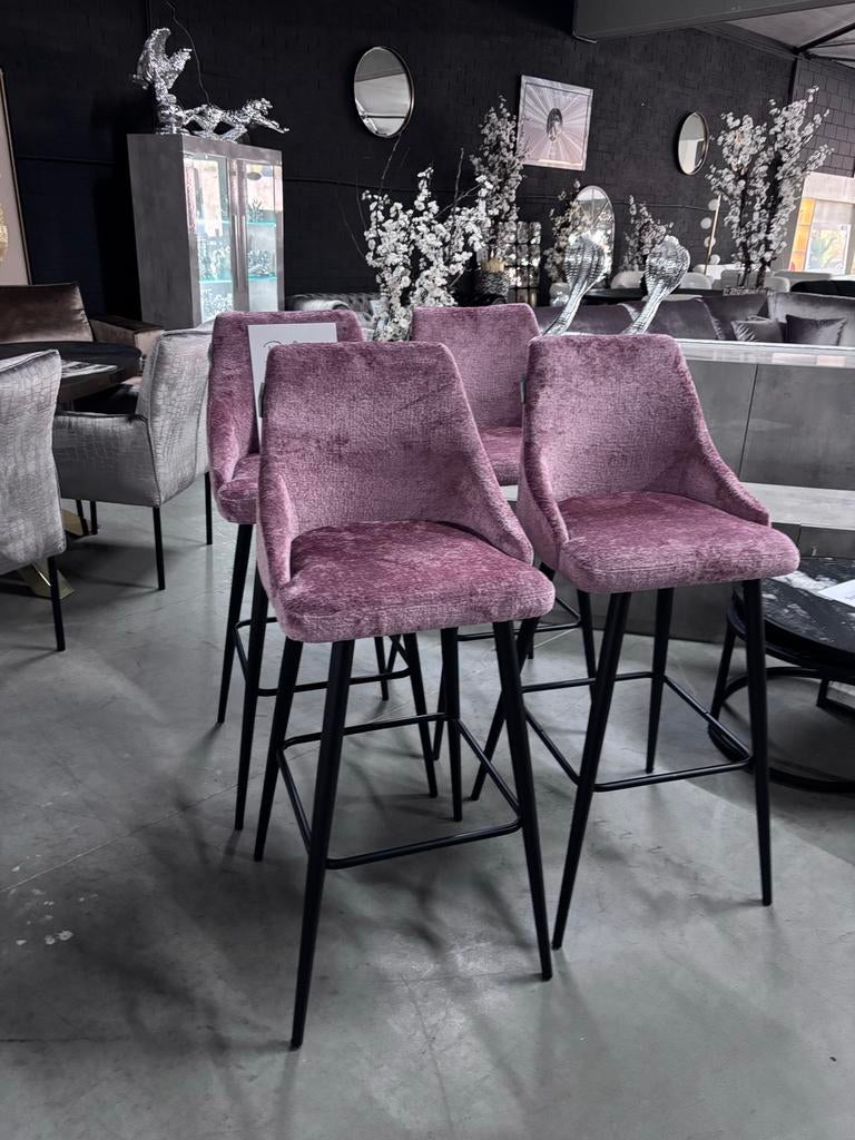 Set van 4 Richmond Interiors Brooke barkrukken roze, Huis en Inrichting, Barkrukken, Ophalen, Met voetsteun, Zo goed als nieuw