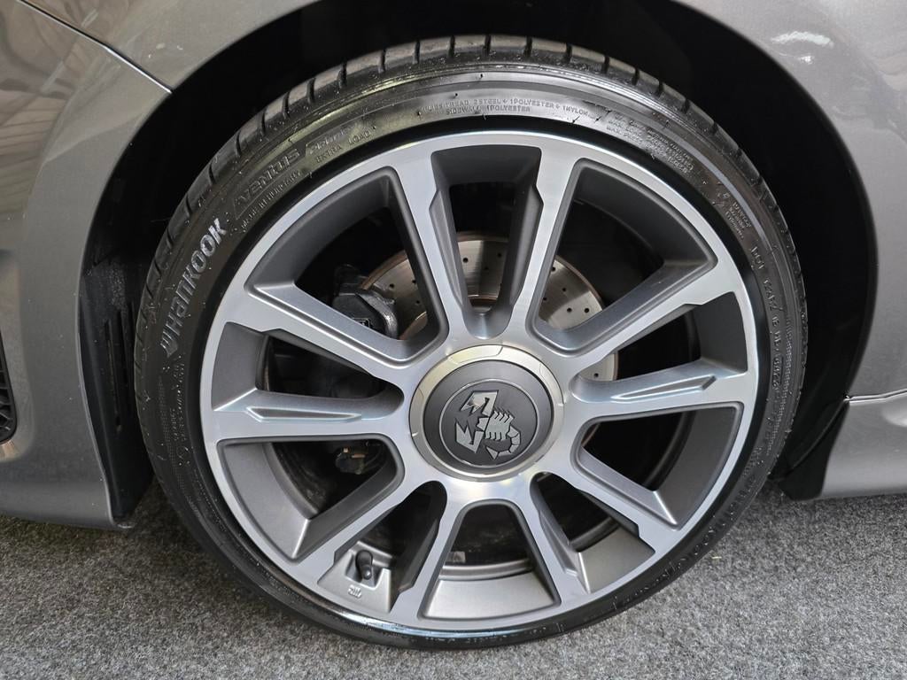 Abarth 595 1.4 T-Jet Abarth Turismo Xenon Leder PDC Carplay, Auto's, Abarth, 4 cilinders, Leder, Bedrijf, 165 pk