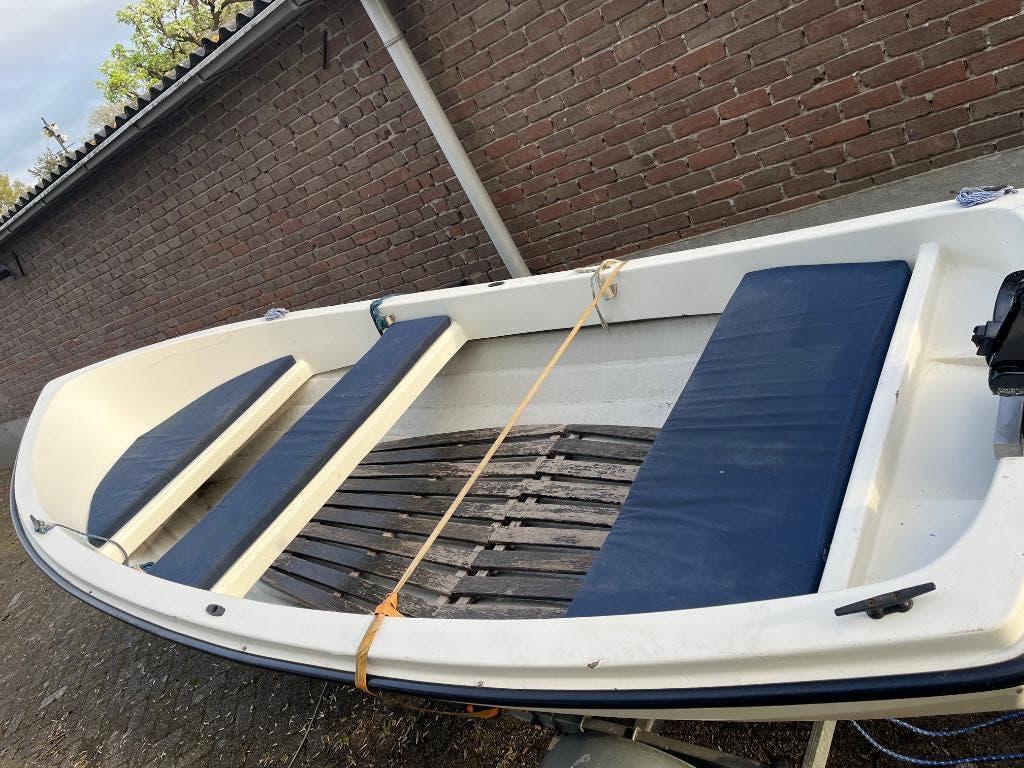 Complete Polyester sloep 4,25m + Mercury 8pk + Trailer, Watersport en Boten, Ophalen, Gebruikt, Tot 10 pk, 3 tot 6 meter