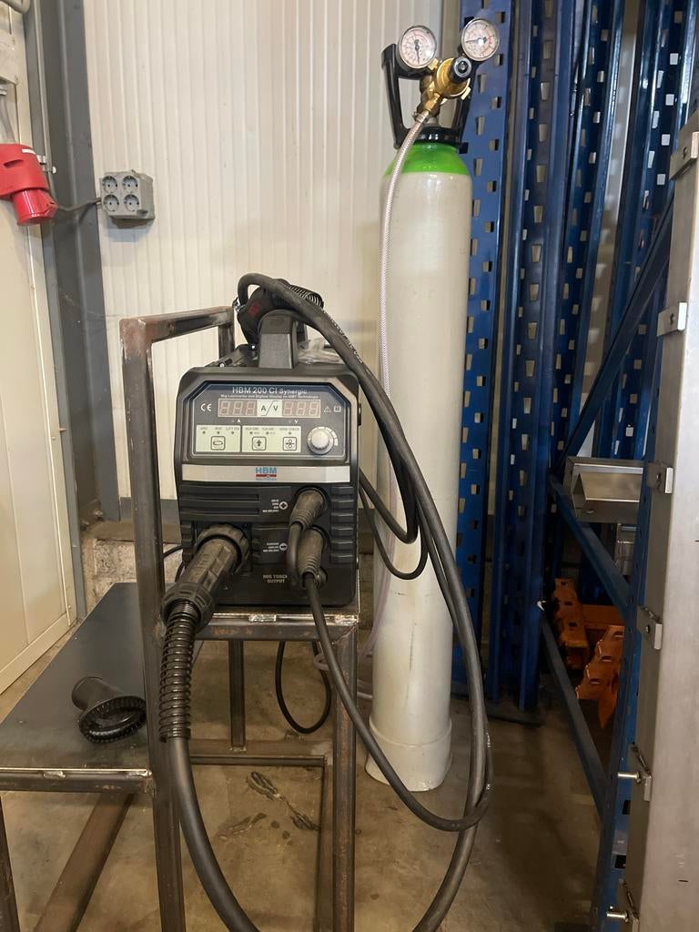 HBM Mig lasapparaat met manometer en gasfles, Doe-het-zelf en Verbouw, Gereedschap | Lasapparaten, Ophalen of Verzenden, Gebruikt