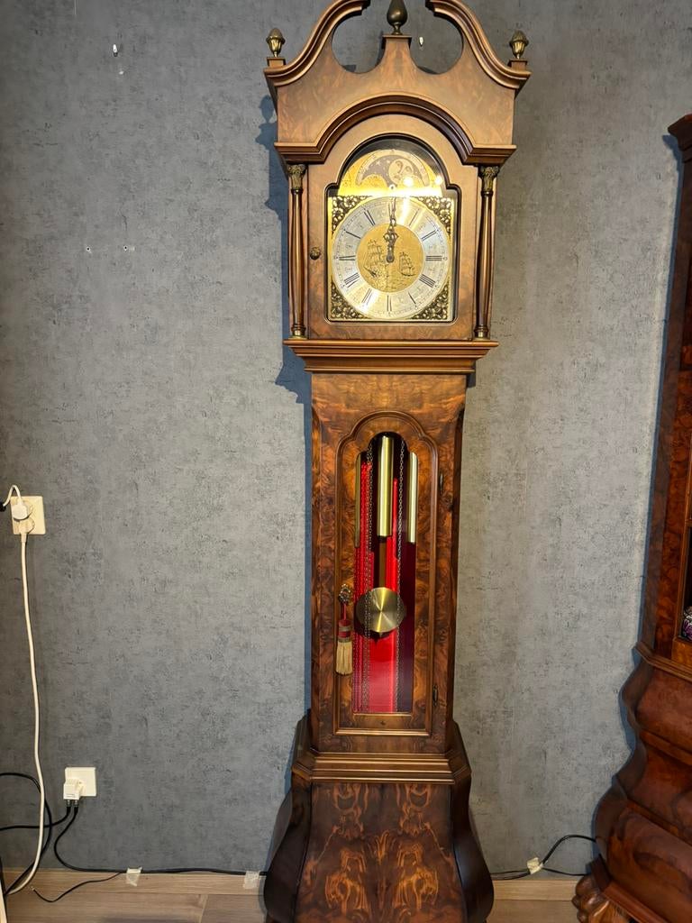 Staande Klok Kersenhout, Ophalen