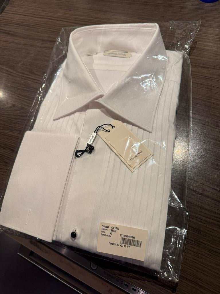 Te koop: smoking overhemd nieuw in verpakking, Kleding | Heren, Overhemden, Ophalen of Verzenden, Nieuw, Wit, Halswijdte 41/42 (L)