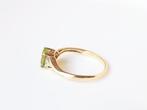 9 Karaat Ring Met Groene Perdidoot En Diamanten, Ophalen of Verzenden, Zo goed als nieuw, 17 tot 18, Met edelsteen