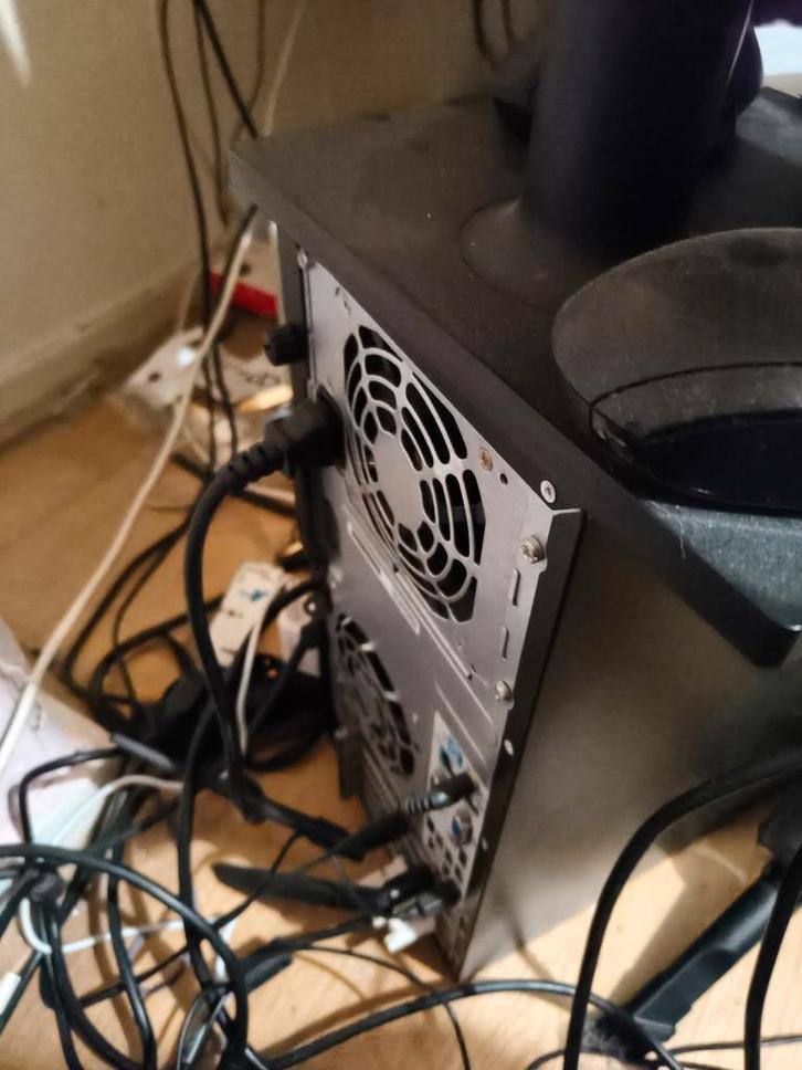 HP pro 6300 MT, Computers en Software, Desktop Pc's, Zo goed als nieuw, 3 tot 4 Ghz, HDD, SSD, 32 GB, Met videokaart, Met monitor