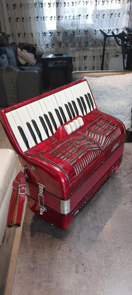 Italianse Accordeon Borsini 80bass met org.riem, Muziek en Instrumenten, Overige merken, Met riemen, Overige formaten, Zo goed als nieuw
