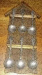 Houten huisjesbord met sierlepels, wandbord, sierbord lepels, Ophalen of Verzenden