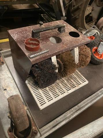 Wittekind schoenpoetsmachine beschikbaar voor biedingen
