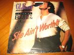 Glenn Medeiros featuring Bobby Brown: She ain`t worth it, Pop, Ophalen of Verzenden, Zo goed als nieuw, Single