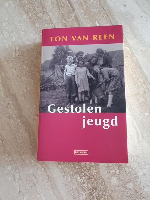 Ton van Reen - Gestolen jeugd, Boeken, Literatuur, Zo goed als nieuw, Nederland, Ophalen of Verzenden
