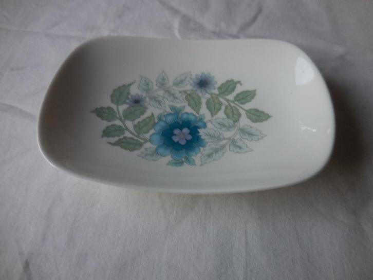 Vintage Wedgwood Bone China Clementine schaaltje, Verzamelen, Porselein, Kristal en Bestek, Nieuw, Bord of Schaal, Porselein, Ophalen
