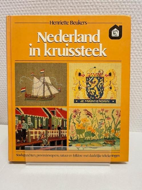 Nederland in Kruissteek - borduur patronen boek - Beukers, Hobby en Vrije tijd, Borduren en Borduurmachines, Zo goed als nieuw