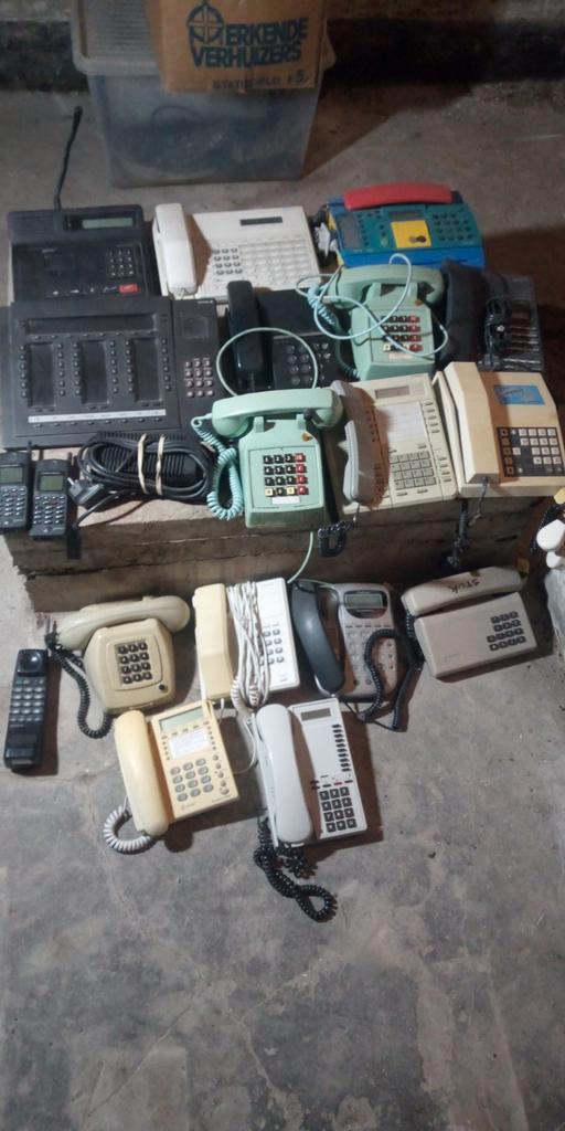Oude telefoons, Telecommunicatie, Overige Telecommunicatie, Gebruikt, Ophalen