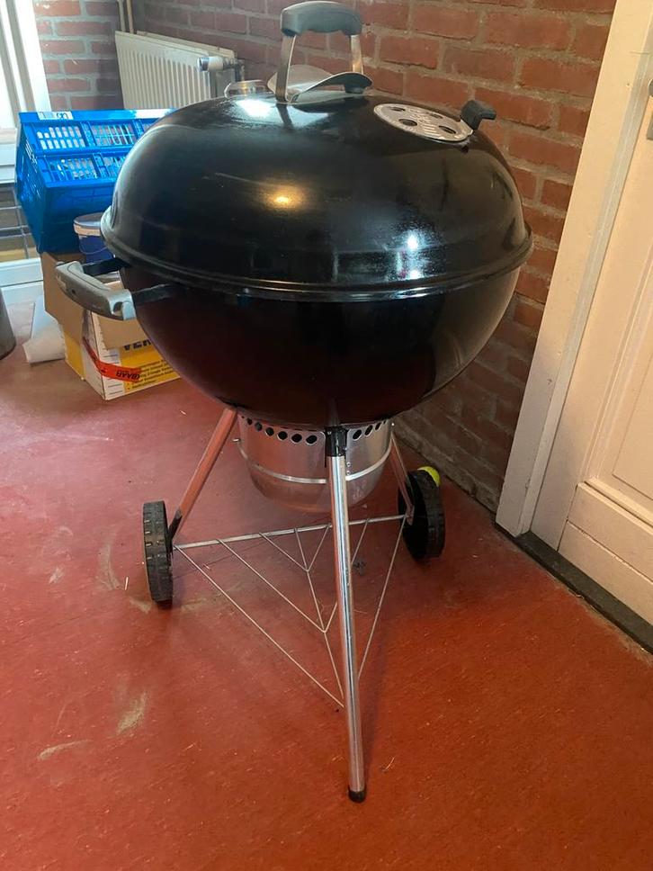 Zeer nette Weber Master Touch Gbs 57 cm, Tuin en Terras, Houtskoolbarbecues, Zo goed als nieuw, Met accessoires, Ophalen