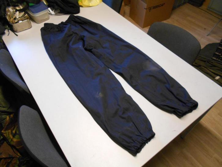Regenbroek Nederlands leger Diverse maten op voorraad, Verzamelen, Militaria | Algemeen, Landmacht, Kleding of Schoenen, Nederland
