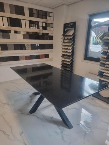 202x102cm gezoet Graniet eettafel showmodel  beschikbaar voor biedingen