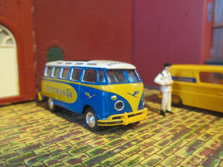 Volkswagen T1 Samba Bus - Schuco Lufthansa, Hobby en Vrije tijd, Modelauto's | 1:87, Nieuw, Bus of Vrachtwagen, Schuco, Ophalen of Verzenden