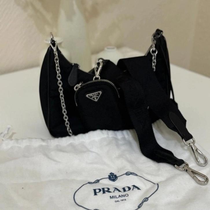 Bolso  Prada Re-Edition 2005 Nylon Bag, Sieraden, Tassen en Uiterlijk, Tassen | Damestassen, Nieuw, Schoudertasje, Zwart, Verzenden