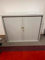 Kantoor meubilair, kast, bureau, schermen en stoel, Gebruikt, 3 of 4 laden, Minder dan 100 cm, 25 tot 50 cm