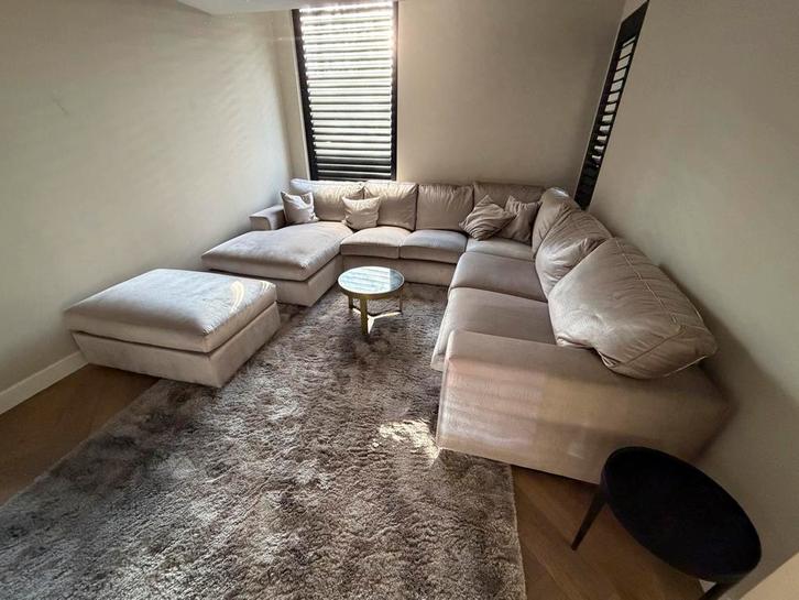 Hoekbank met poef - Relax en comfort!, Huis en Inrichting, Banken | Bankstellen, Gebruikt, Hoekbank, Vierpersoons of meer, 250 tot 300 cm