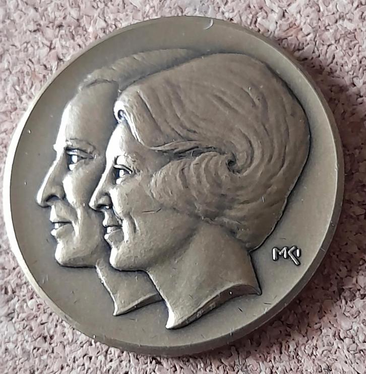 penning Koningin Beatrix en Prins Claus (lot 2), Postzegels en Munten, Penningen en Medailles, Brons, Nederland, Ophalen of Verzenden