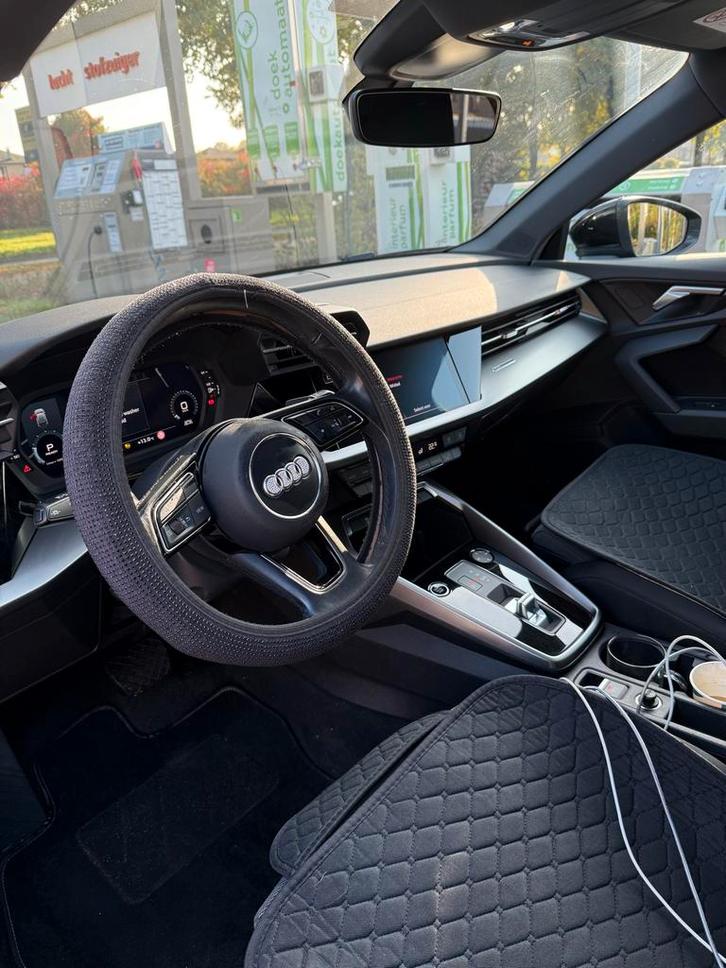 Audi A3 30 Tfsi 110pk S-tronic 2020 Zwart vanaf€445 p/m, Auto's, Audi, Bedrijf, A3, Airbags, Airconditioning, Apple Carplay, Bluetooth