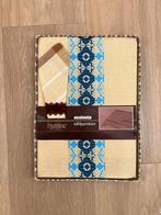 Vintage Nicolientje tafelkleed met 4 servetten, Ophalen of Verzenden, Nieuw, Wit, Tafelkleed of Tafelzeil