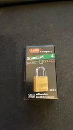 Abus  compact standard 4 65/25 hangslot, Ophalen of Verzenden, Zo goed als nieuw, Koper of Messing, Slot