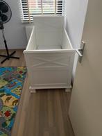 Beby bed, Lattenbodem, Ophalen of Verzenden, Zo goed als nieuw, Minder dan 140 cm
