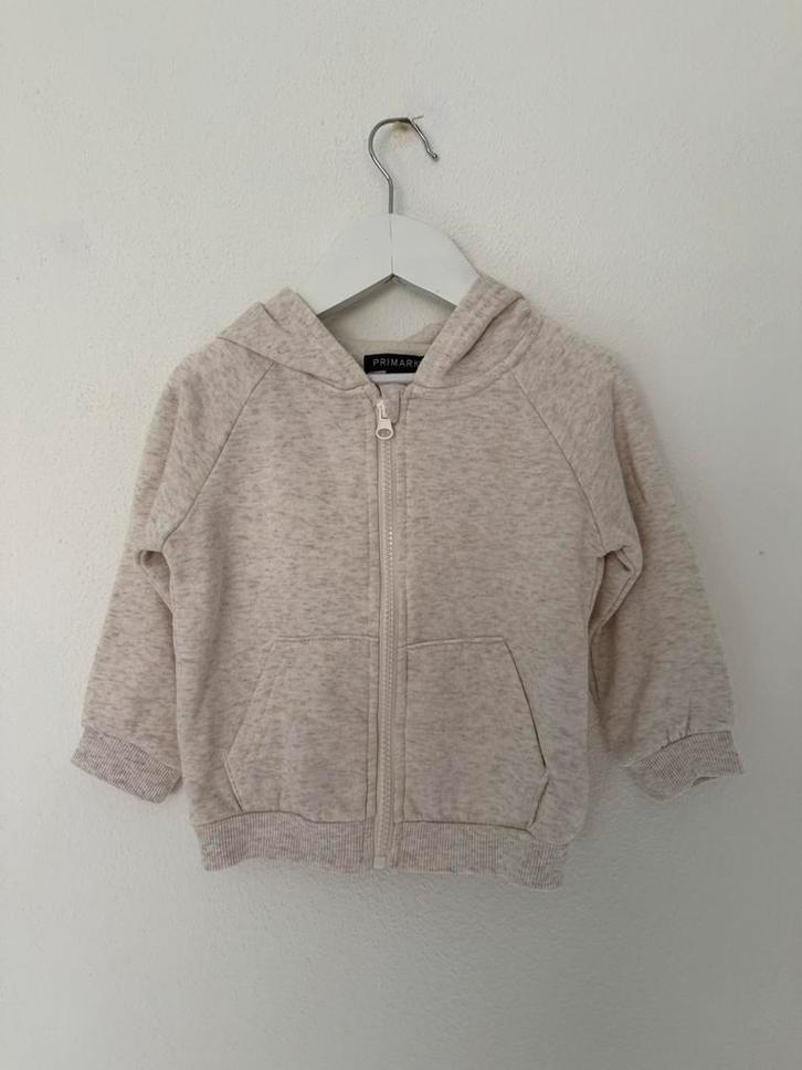 Primark creme capuchon fleece vest beige rits hoodie 92, Kinderen en Baby's, Kinderkleding | Maat 92, Zo goed als nieuw, Jongen of Meisje