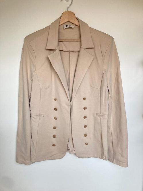 Isay Fashion Noa Blazer double-breasted beige maat 42, Kleding | Dames, Jasjes, Kostuums en Pakken, Zo goed als nieuw, Jasje, Maat 42/44 (L)