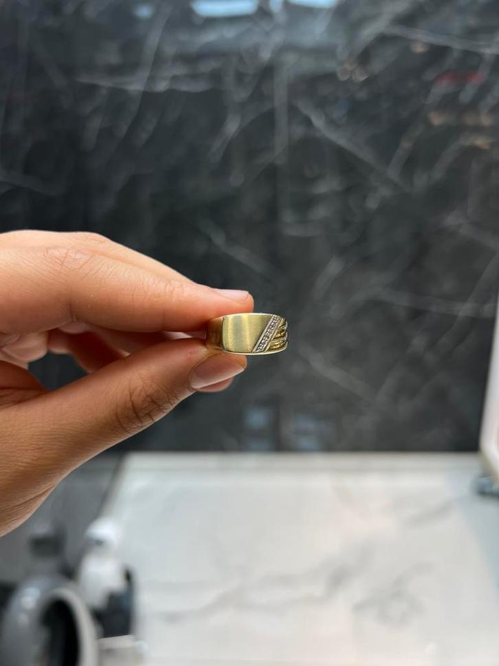 Prachrige 14k gouden zegelring met briljant, Sieraden, Tassen en Uiterlijk, Ringen, Nieuw, Dame of Heer, Goud, Ophalen of Verzenden