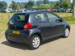 Toyota Aygo 1.0-12V APK 09-2025 5Drs, Voorwielaandrijving, Stof, Gebruikt, Zwart