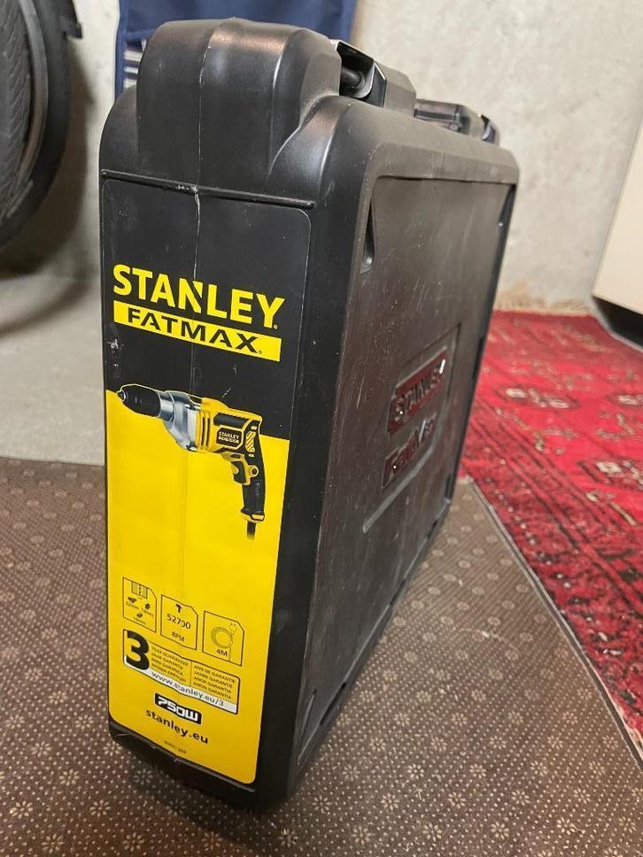 Boormachine, Stanley Fatmax, Doe-het-zelf en Verbouw, Gereedschap | Boormachines, Zo goed als nieuw, Boormachine, 600 watt of meer