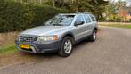 Volvo XC70 2.5T Youngtimer Nieuw distri, banden, apk 03-26, Auto's, Automaat, 1800 kg, Zwart, XC70