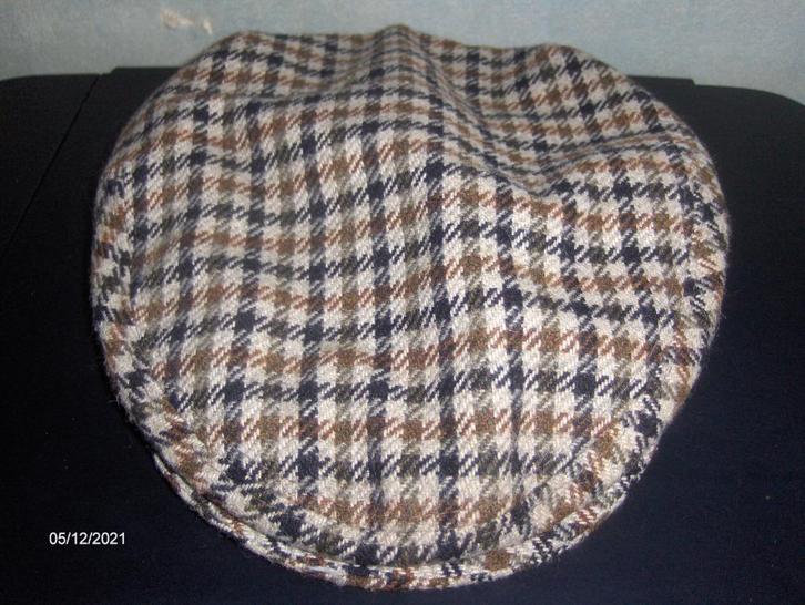 Ruitjes Pet en bijpassende Sjaal-Beiden zijn nooit gedragen., Kleding | Heren, Hoeden en Petten, Nieuw, Pet, Ophalen of Verzenden